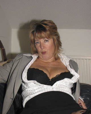 Curvy British Mature Amateur Gabriella K 27 Porn Pictures XXX Photos Sex Images 3833225