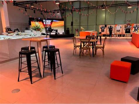 Location Mange Debout Loft Plateau Bois Optimiz Group