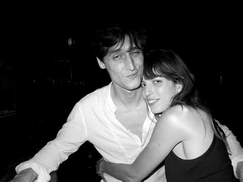 Des Photos In Dites Du Couple Lou Doillon Et Son Beau St Phane Hot