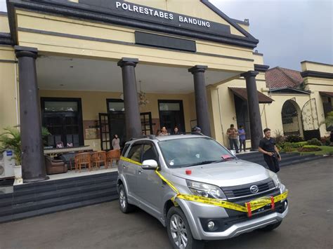 Ini Alasan Pengguna Mobil Pukul Sopir Bus Tmp Di Bandung