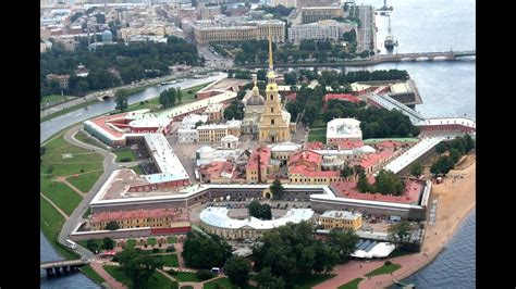 Читать подробнее: https://spbpeterhof.ru/progulka-po-petropavlovskoj ...