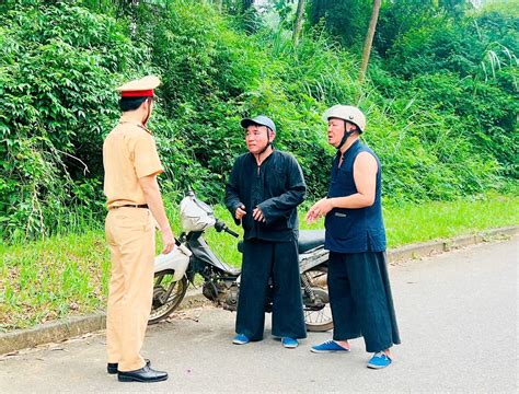 Team Quang Linh được NSND gạo cội khen nức nở nhắc nhở điều khi làm từ thiện Hot KOLs Đời