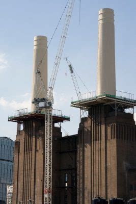 Battersea Power Station Chimneys, Painting News - e-architect