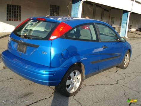 Malibu Blue Metallic 2001 Ford Focus ZX3 Coupe Exterior Photo 56086409