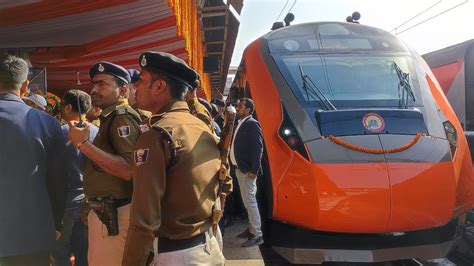 Patna Lucknow Gomtinagar Vande Bharat Inaugural Ru Train