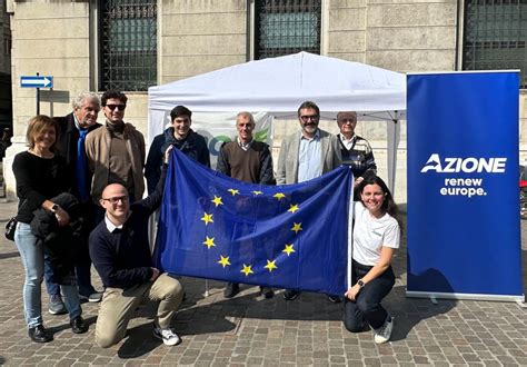 Azione Scende In Piazza Per L Europa La Voce Di Mantova