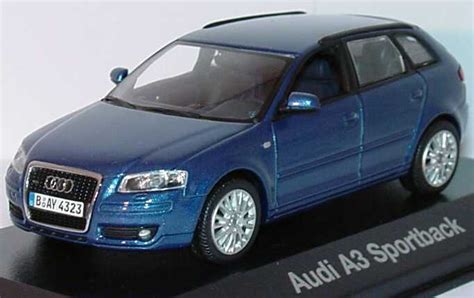 Audi A3 Sportback Mauritiusblau Met Werbemodell Minichamps 5010403033