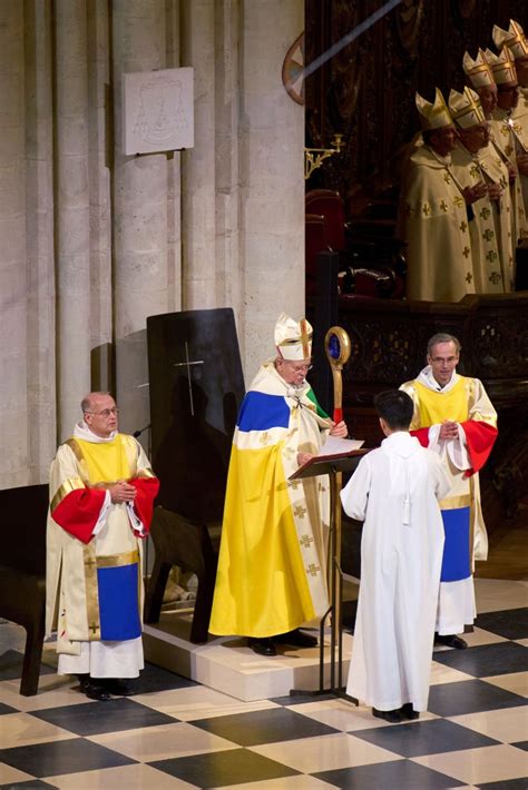 Cath Drale Notre Dame De Pairs Mieux Que La Fashion Week Vanity Fair