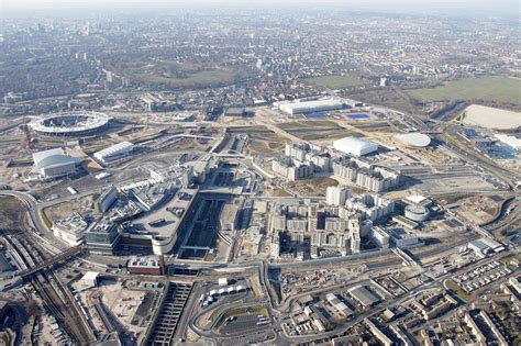 Unbelievable Photos Show Stratford Before And After Regeneration For