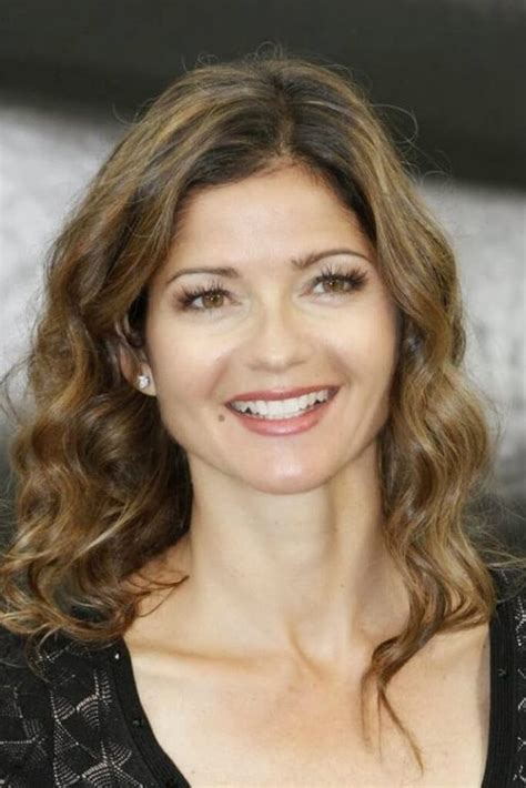 Jill Hennessy - Biografia