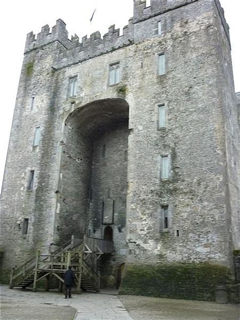 Bunratty Castle Sixmilebridge Ireland Castle Irish History Ireland