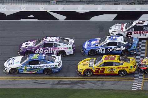 Ricky Stenhouse Jr Wins Longest Daytona 500 In History Wtop News