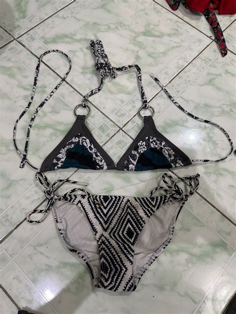 Ripcurl Bikini Women S Fashion Swimwear Bikinis Swimsuits On Carousell