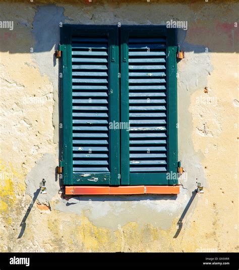 Plaster facade Fotos und Bildmaterial in hoher Auflösung Alamy