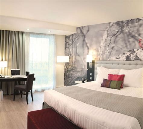 Hotel Rooms & Suites - Radisson Blu, East Midlands Airport