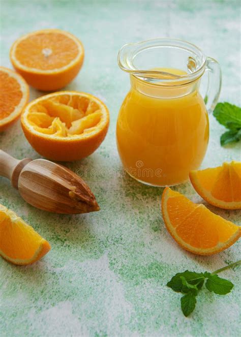 Copo De Vidro De Suco De Laranja Fresco Foto De Stock Imagem De