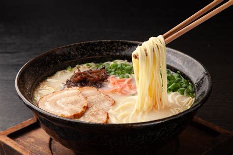 【地元在住の30～40代が選ぶ】福岡県内で一番おいしいと思う「ラーメン店」ランキングtop16！ 第1位は「一蘭」【2023年最新調査結果