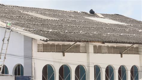 Homem Morre Ap S Cair Do Telhado De Igreja Ao Fazer Reparos Em Goteiras