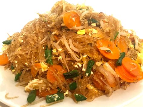 Thai Glass Noodle Stir Fry With Vegetables Pad Woon Sen Glass Noodles Recipe Glass Noodles