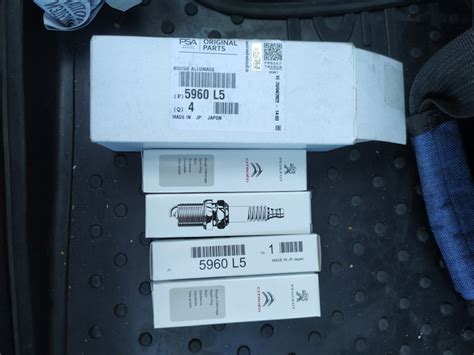 Замена свечей — Citroen C5 (2G), 1,6 л, 2012 года | расходники | DRIVE2