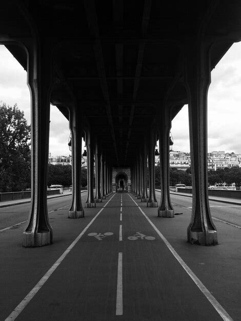 premium photo   bridge  city