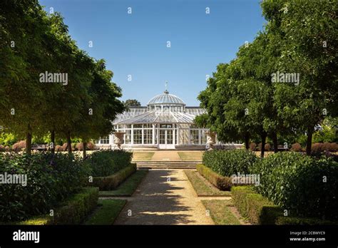 The conservatory in Chiswick House and Gardens Stock Photo - Alamy