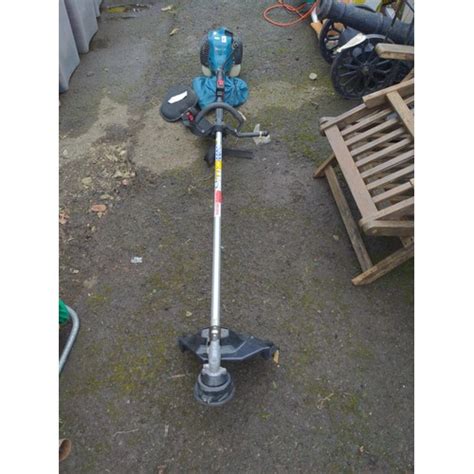 Makita Petrol Strimmer Model Dbc L