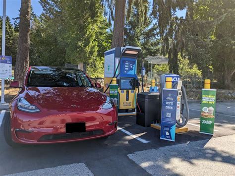 On The Run Convenience Store Nanoose Bay Bc Ev Station