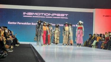 Desainer Suguhkan Kain Adat Dalam Modest Fashion Modern Di Isef