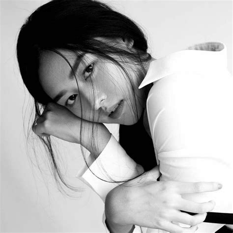 Gái một con kiêm cựu hot girl RMIT khoe body đẹp tựa nàng thơ Báo Tri thức và Cuộc sống TIN