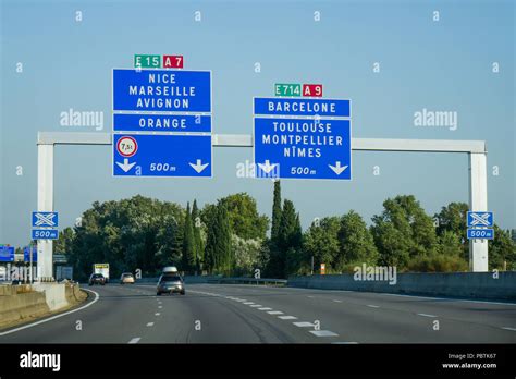 La Conduite Sur F De L Autoroute A France Photo Stock Alamy