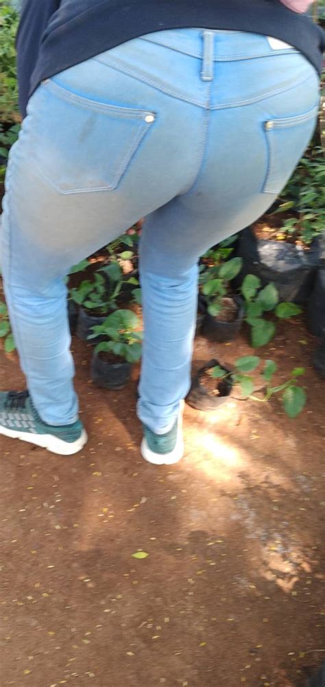 I Wanted To Show You Guys Hugeness Of My Wife S Ass Scrolller