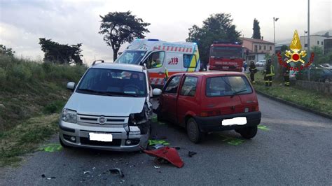 Scontro Tra Due Auto A Casteldelpiano Tre Feriti