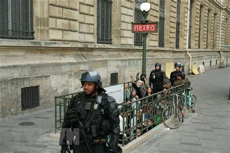 Fausses alertes à la bombe La France renforce la sécurité