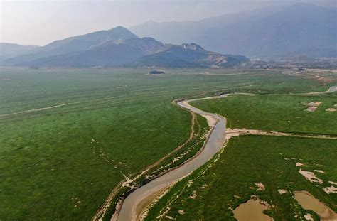 Poyang maior lago de água doce da China entra na estação seca