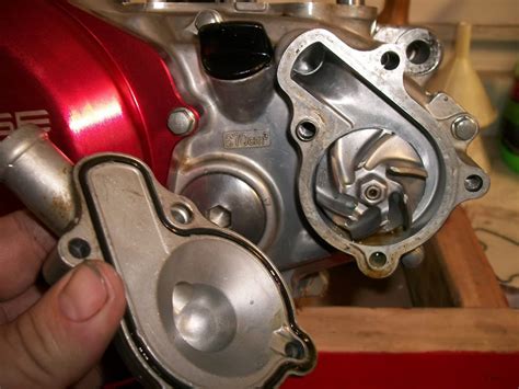 CRF S Only How To Rebuild The Water Pump On A Honda CRF450R