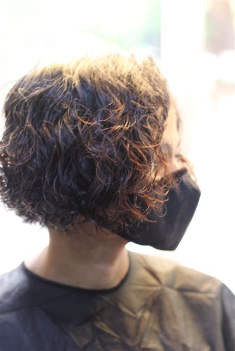 Classic bob cut styles transform workplace looks this season 37