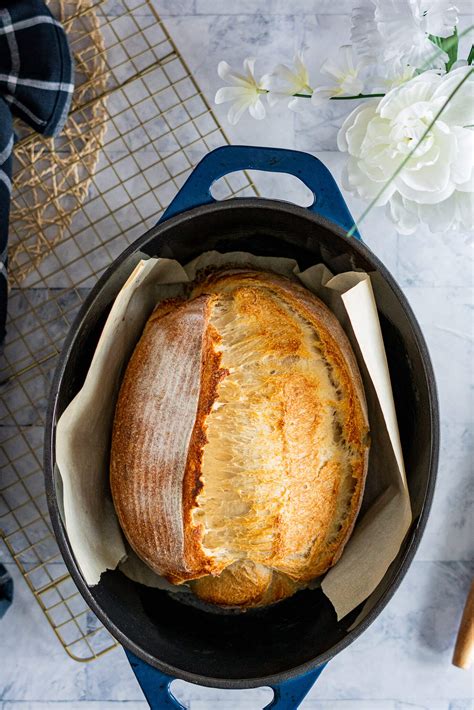 how to cook sourdough in a dutch oven