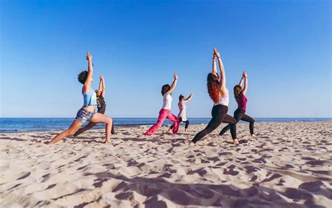 Beach Yoga | 7 Tips For Safe And Effective Yoga On The Beach