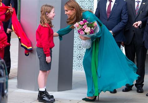 Kate Middleton Sortie Remarqu E Avant De Senvoler Pour Le Pakistan