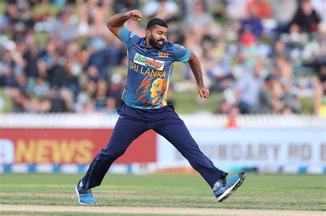 Lahiru Kumara Is Pumped After Getting Chad Bowes To Nick Off