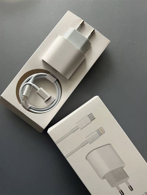 Зарядно Fast Charger 20w за айфон гр. Правец • OLX.bg