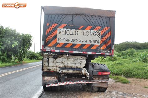 Acidente entre carretas é registrado na BR 316 em Francisco Macedo