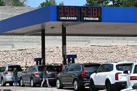 Colorado Springs Gas Prices Plunge Heading Toward Levels Not Seen In