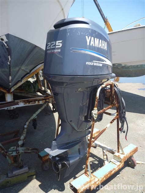 2008 Yamaha F225 HP 6 Cylinder EFI 4 Stroke 20 L Outboard Motor