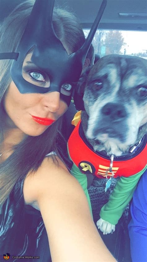 Batman & Robin - Pet and Owner Costume | Best Halloween Costumes - Photo 2/2