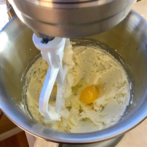 Scandinavian Almond Bars – The Sisters Kitchen