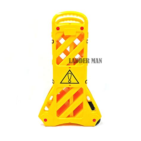 4m Safety Barricade Extendable Road Barrier Foldable Safety Divider