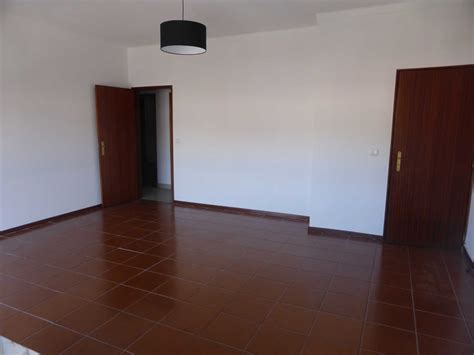 Arrenda Se Apartamento T Santo Ant Nio Dos Olivais Olx Portugal