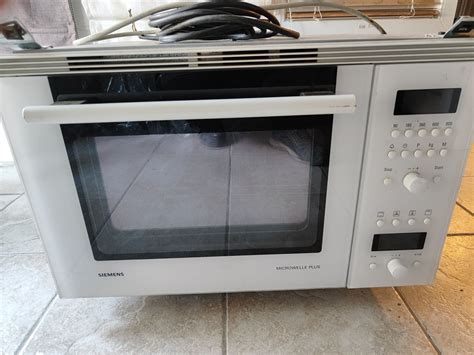 Комбинирана микровълнова с фурна Сименс за вграждане гр. Варна Електрон ...